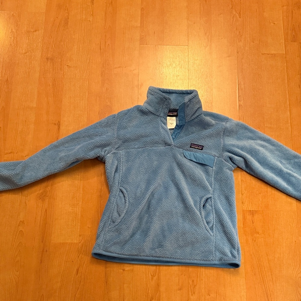 Patagonia Women’s Light Blue Fleece Pullover